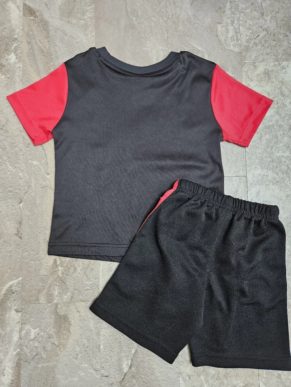 Spidey Outfit. 5T. EUC.